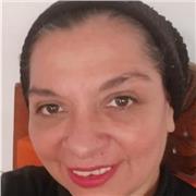 Profesora informatica a personas de todas las edades